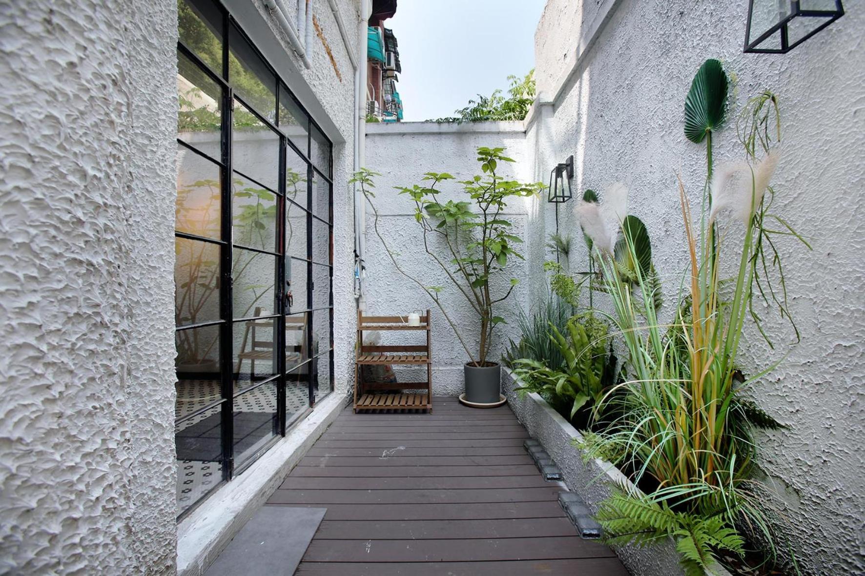Shanghai Downtown Hills Boutique Guesthouse - Near Metro Line 7, Exit 3, Changping Road Rum bild