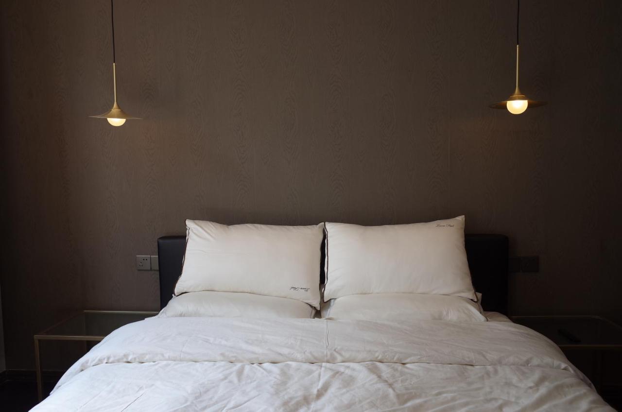Shanghai Downtown Hills Boutique Guesthouse - Near Metro Line 7, Exit 3, Changping Road Exteriör bild